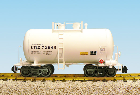 29 ft. Modern Tank Car UTLX