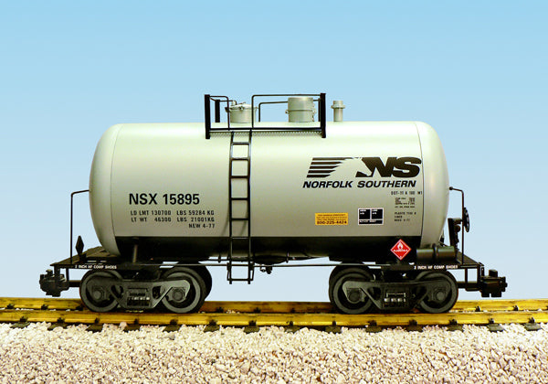 29 ft. Modern Tank Car Norfolk Southern